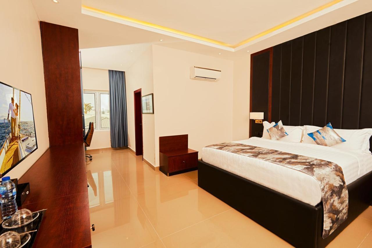 The Yacht Hotel Sea Front Lekki Phase 1 Лагос Экстерьер фото