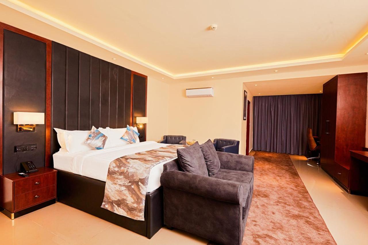 The Yacht Hotel Sea Front Lekki Phase 1 Лагос Экстерьер фото